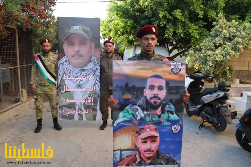 (تحت المقال - 5) - "فتح" تكلِّل ضريحي الشَّهيدين اللواء أبو أشرف العرموشي وموسى فندي في مخيم الرشيدية وتزور عائلة الشهيد أبو أشرف