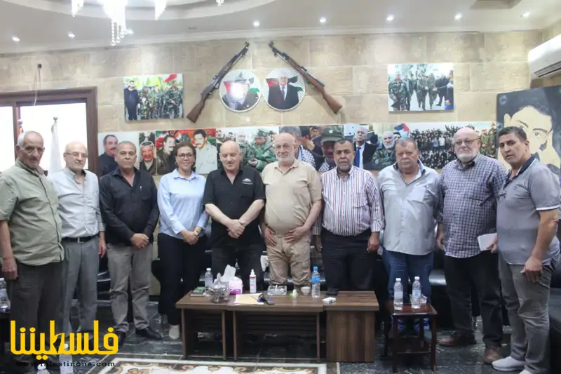 (تحت المقال - 5) - اللواء توفيق عبدالله يستقبل أمين سر اللجان الشعبية الفلسطينية في لبنان
